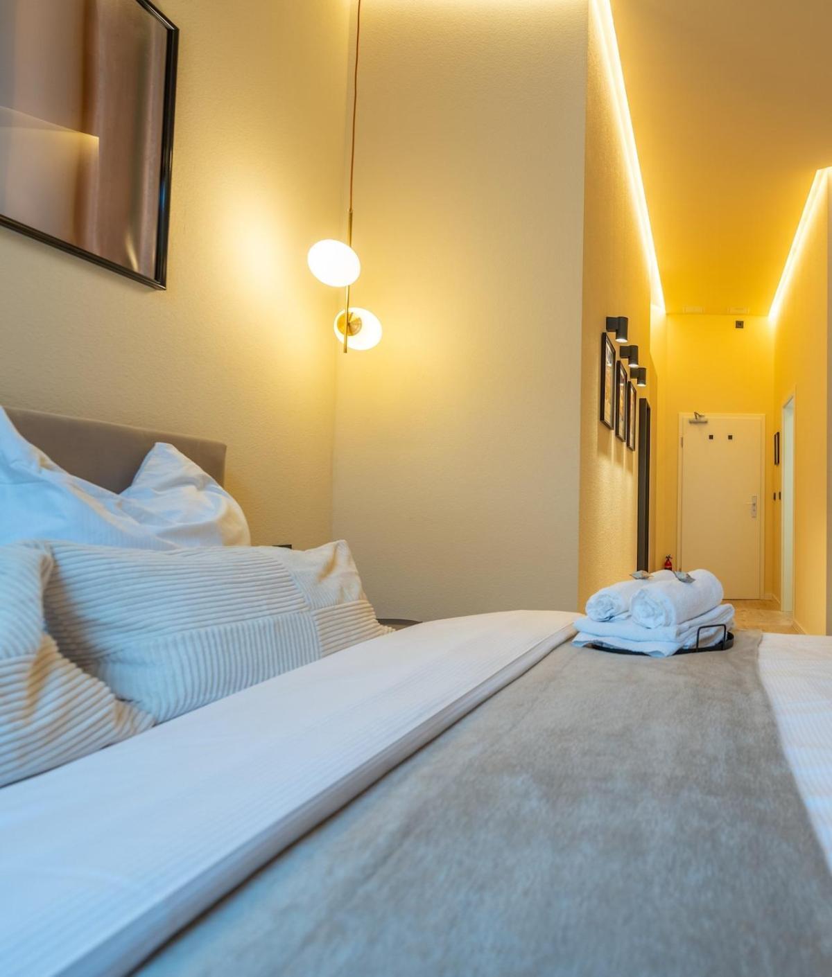 Llr Design Apartment- Santal Blush Im Zentrum Von * Koblenz (Rhineland-Palatinate)